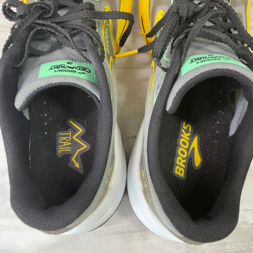Brooks Catamount 3 Mens Size 11.5 Trail Running Shoes 1104161D333 Gray Yellow - Picture 7 of 8
